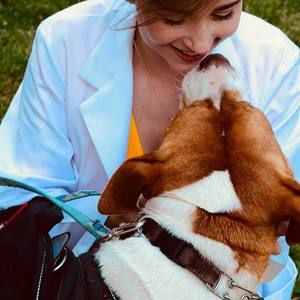 Meet your Posher, Kira